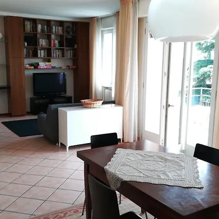 Francy Panorama Apartment *